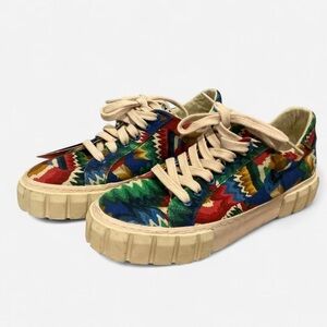 FARM Rio Chevron Toucans Platform Colorful Sneakers 7 NEW